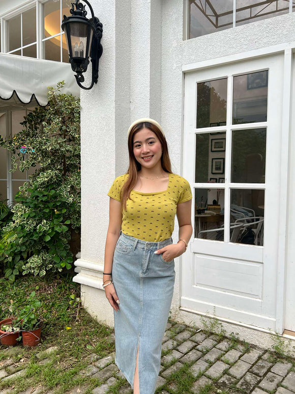 Skyla Semi-Crop Knit Top