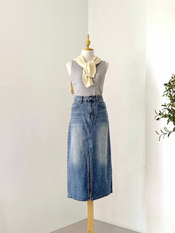 Debie Sleeveless Knit Top
