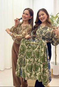 Tessia Longsleeves Printed Top
