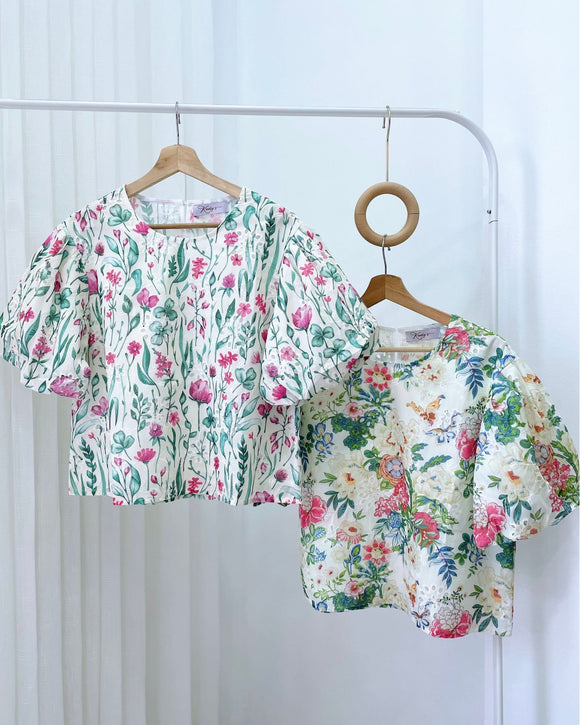 Ardyn Premium Eyelet Top