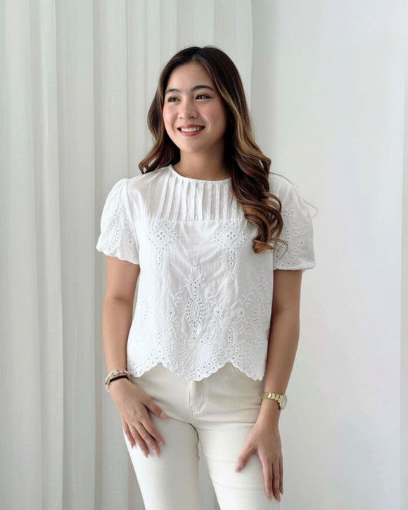 Kadie Premium Eyelet Top